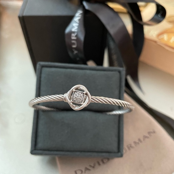 Jewelry - David Yurman bracelet; Great grad gift!comes with pouch/gift box/ribbon